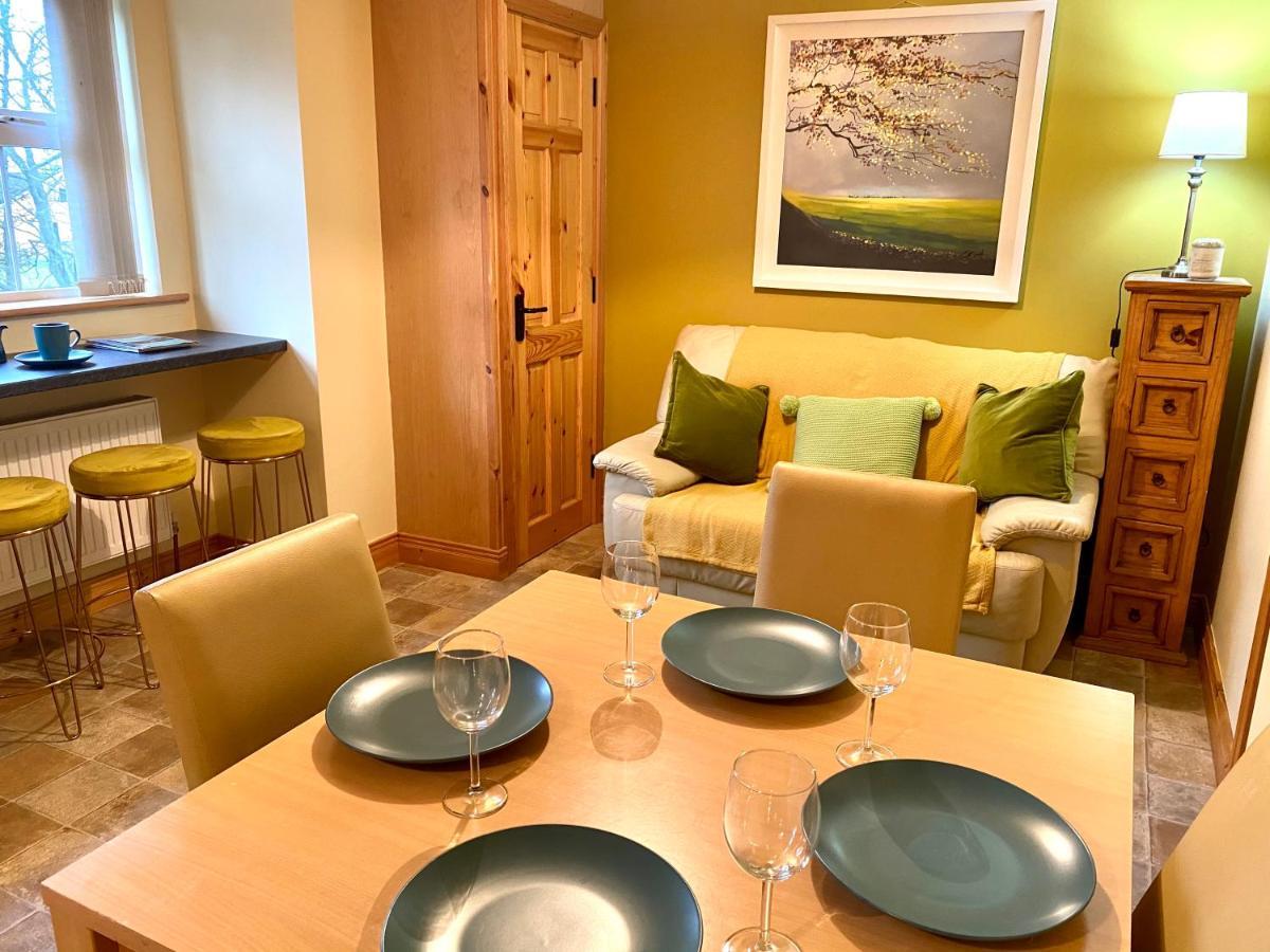 3 Bedroom House Located In Centre Of Carndonagh Kültér fotó