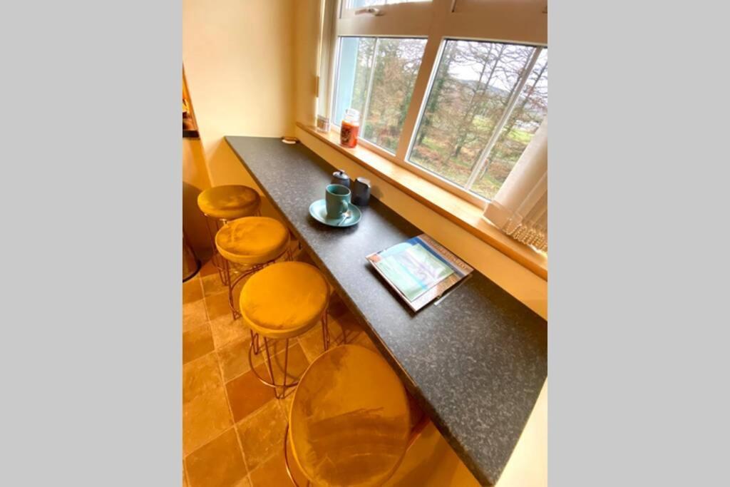 3 Bedroom House Located In Centre Of Carndonagh Kültér fotó