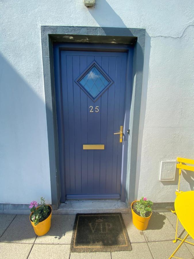 3 Bedroom House Located In Centre Of Carndonagh Kültér fotó